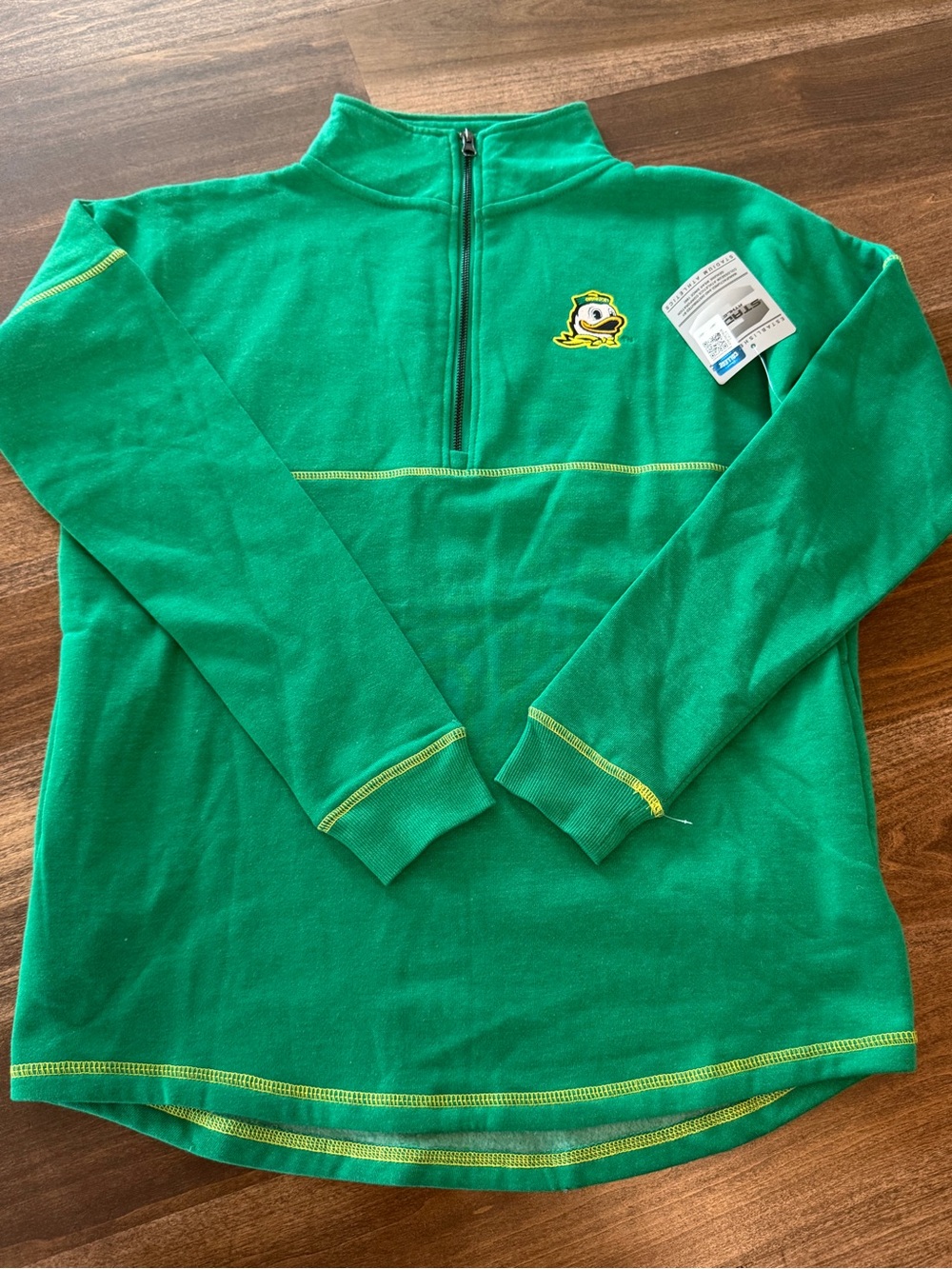 New Oregon Ducks college game day sweater 
Size small